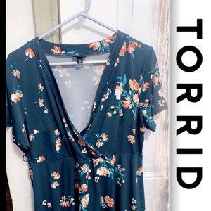 Torrid Floral Print Plus Top W/Belt